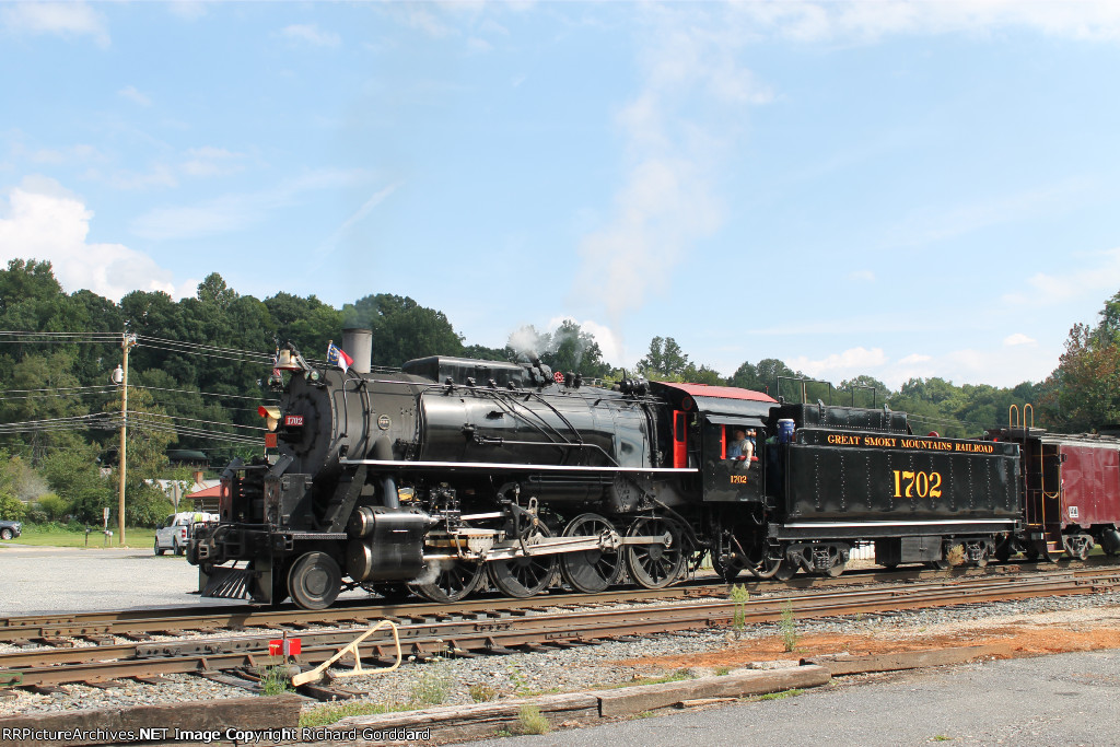 GSMR 1702 departing Bryson city